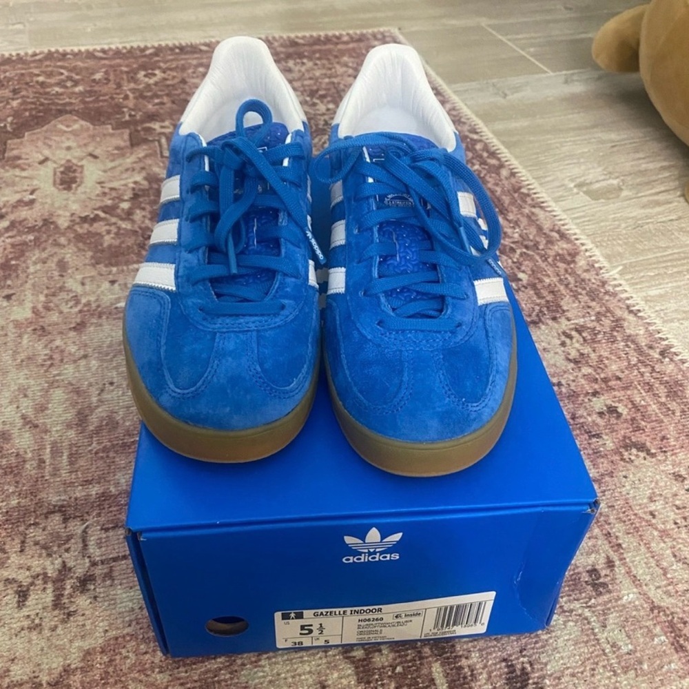 Adidas gazelles indoor blue bird